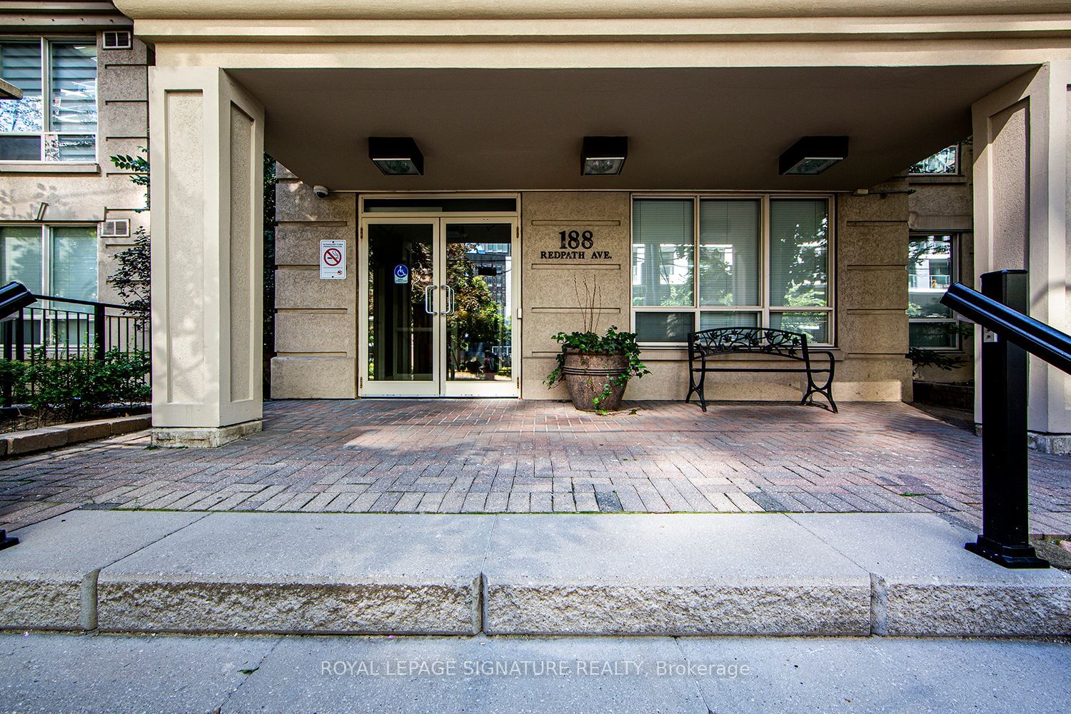 188 Redpath Ave, unit 511 for sale - image #2