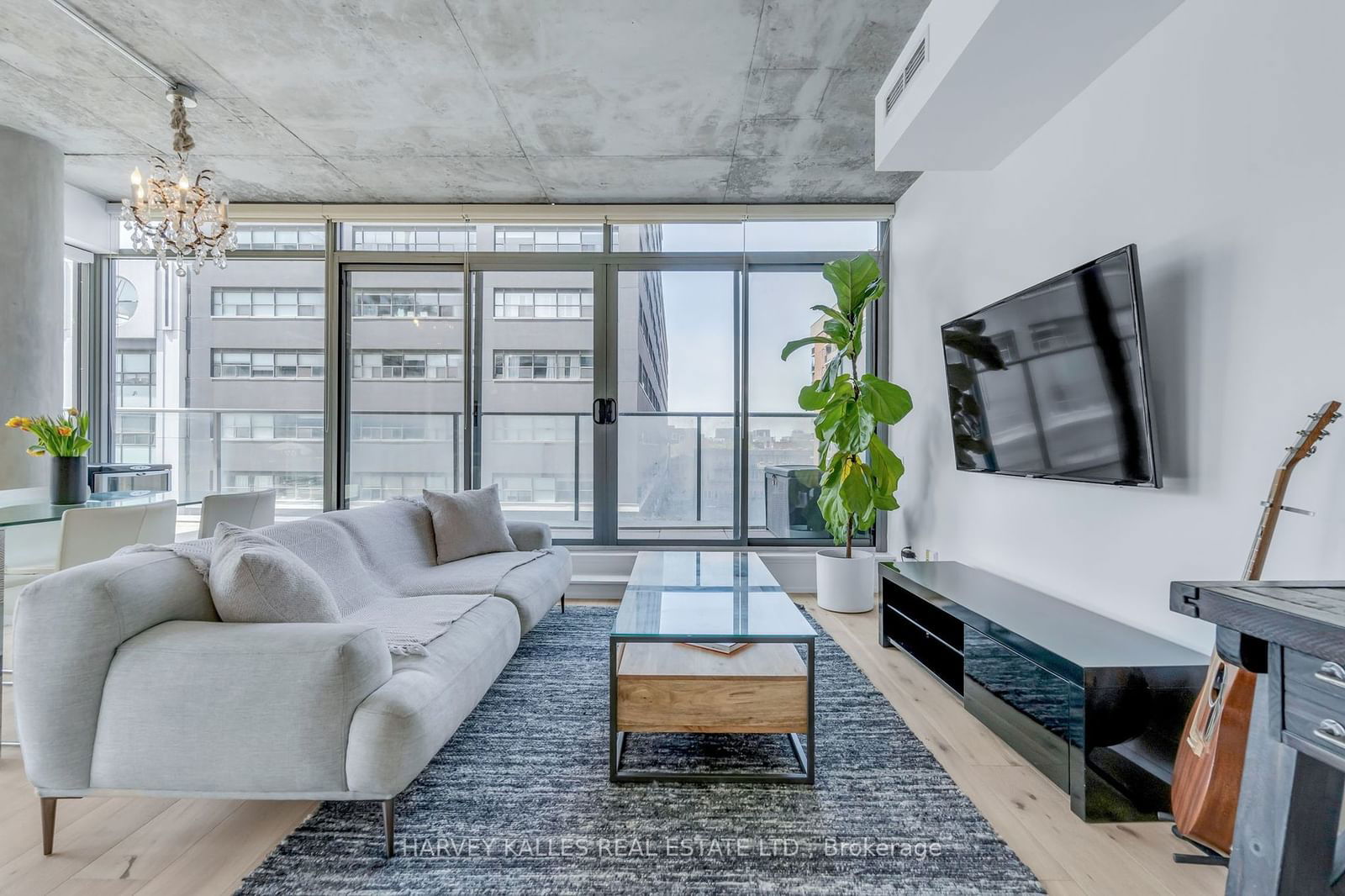 95 Bathurst St, unit 423 for sale