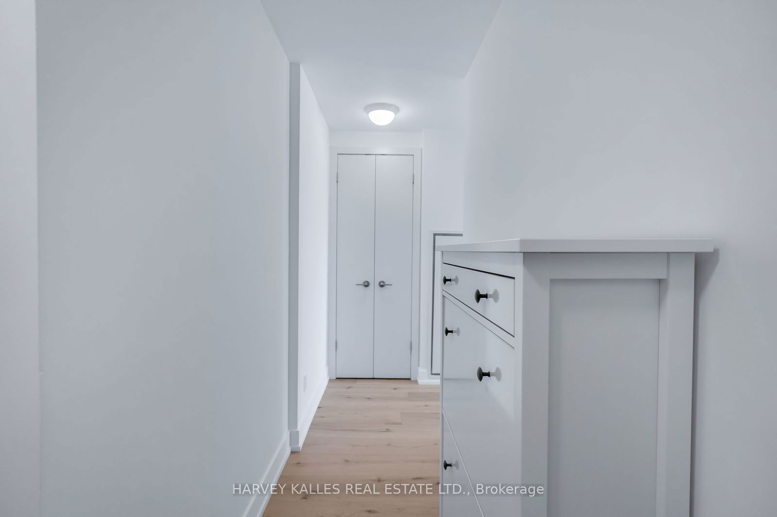 95 Bathurst St, unit 423 for sale - image #37