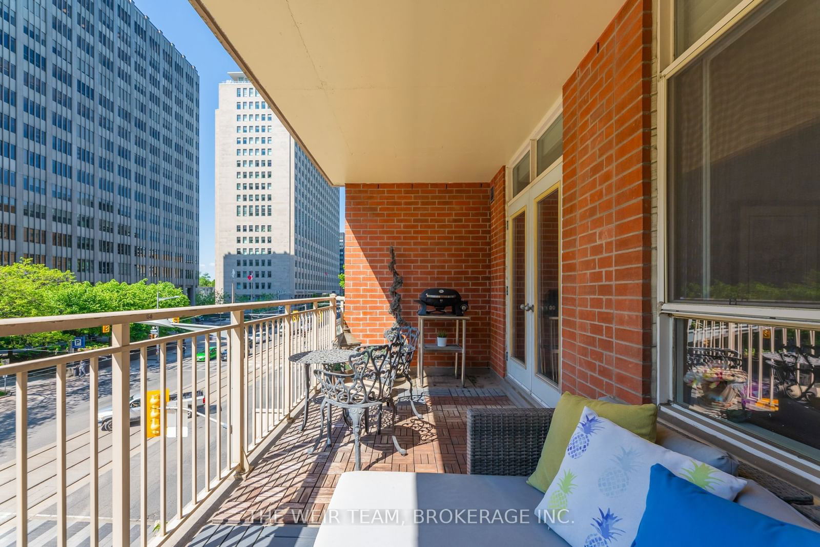 1 Deer Park Cres, unit 305 for sale - image #23