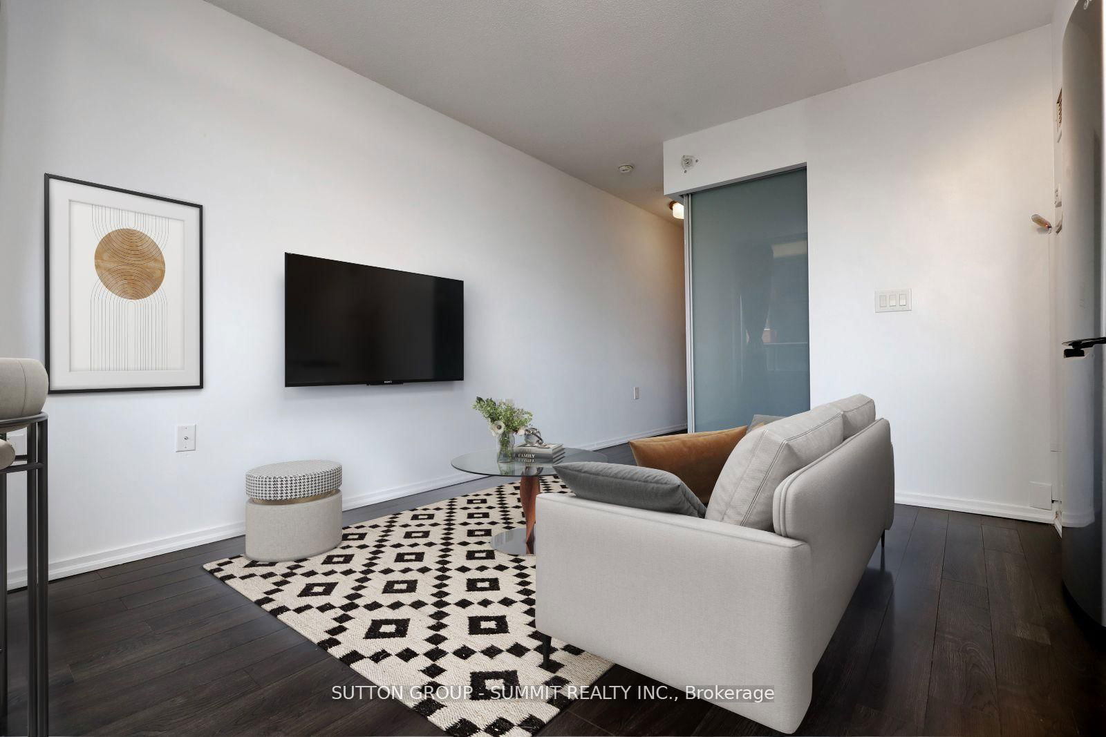 36 Lisgar St, unit 726E for sale - image #2