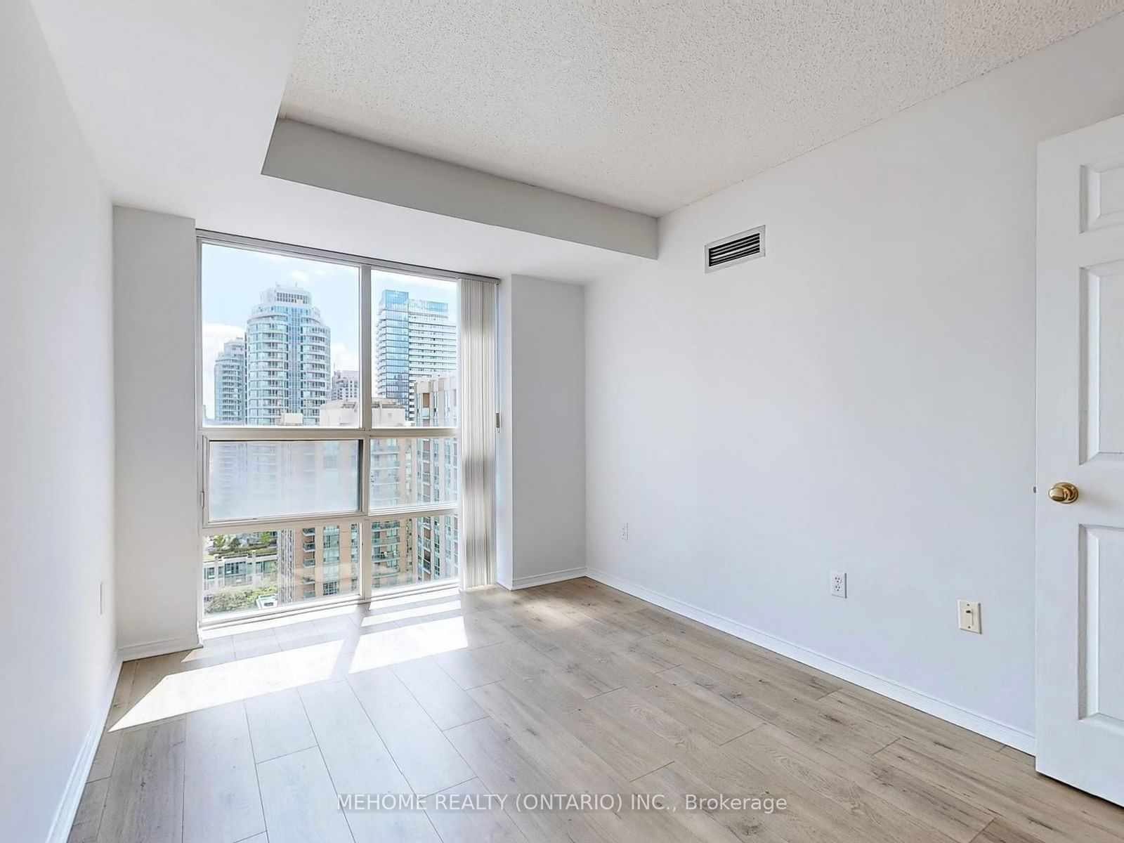 3 Pemberton Ave, unit 1901 for sale - image #20