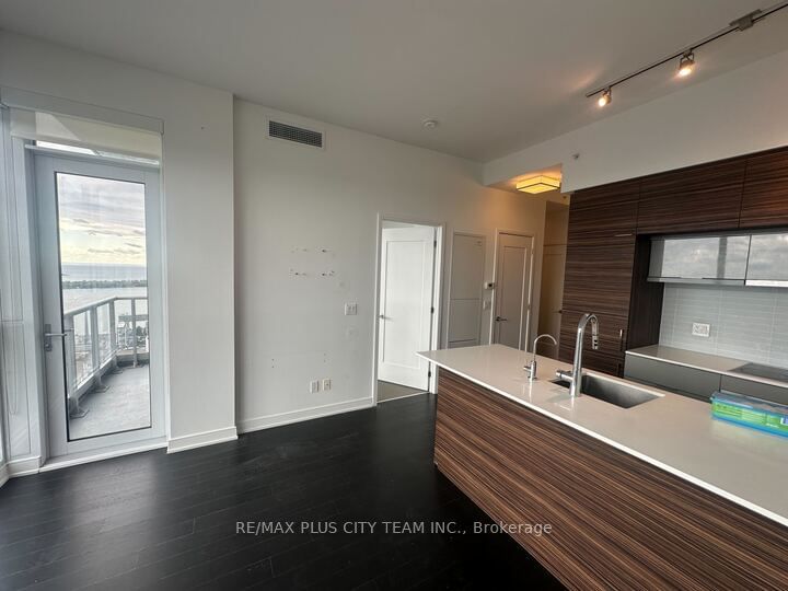 88 Scott St, unit 4705 for rent - image #5