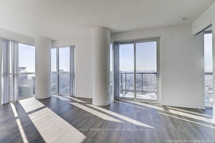 87 Peter St, unit 3202 for rent - image #8