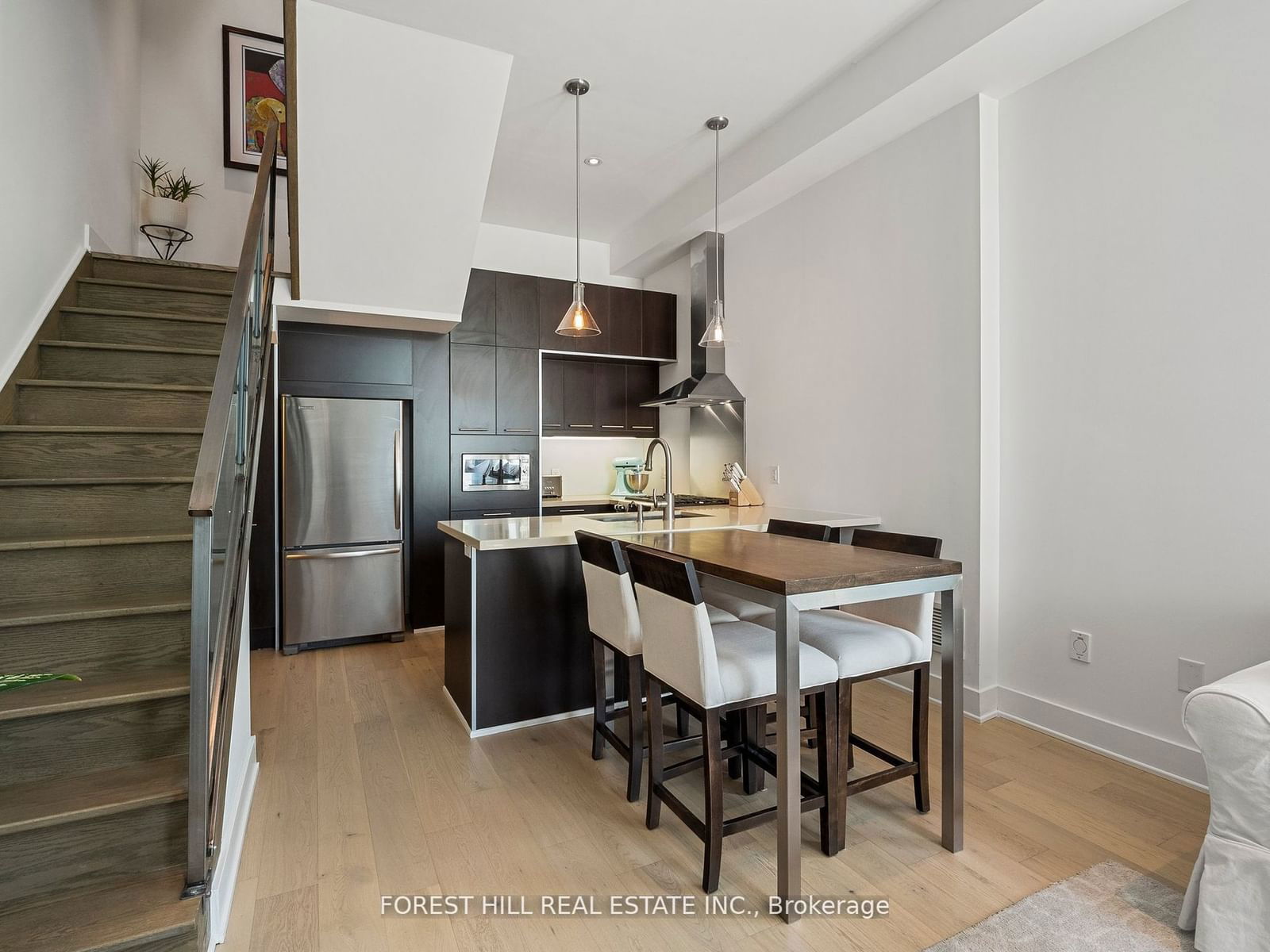 483 Dupont St, unit 112 for sale - image #3