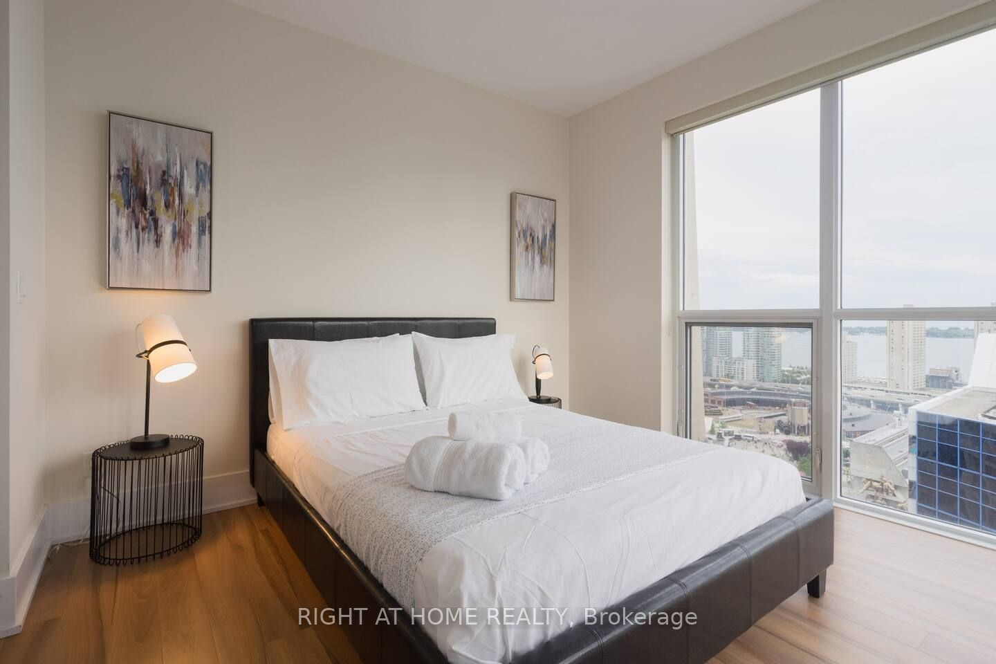 300 Front St W, unit 2512 for sale