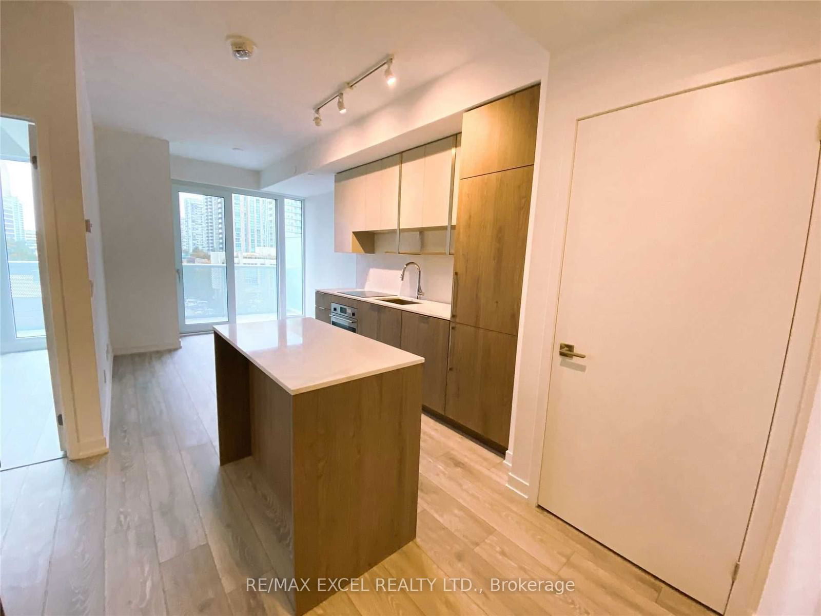 15 Holmes Ave, unit 506 for rent - image #4