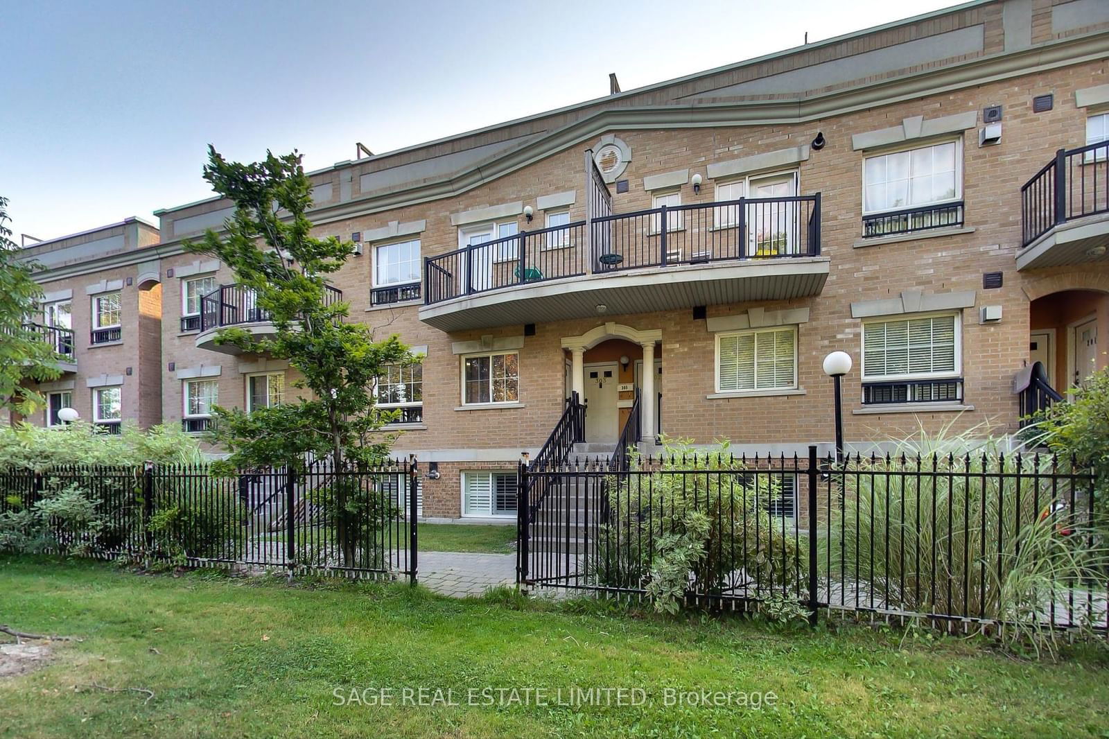 Warner Park Condominiums, North York, Toronto