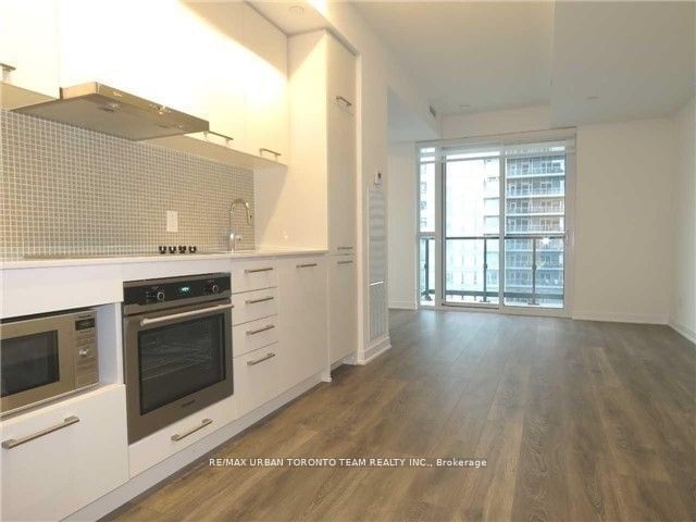 87 Peter St, unit 3311 for rent