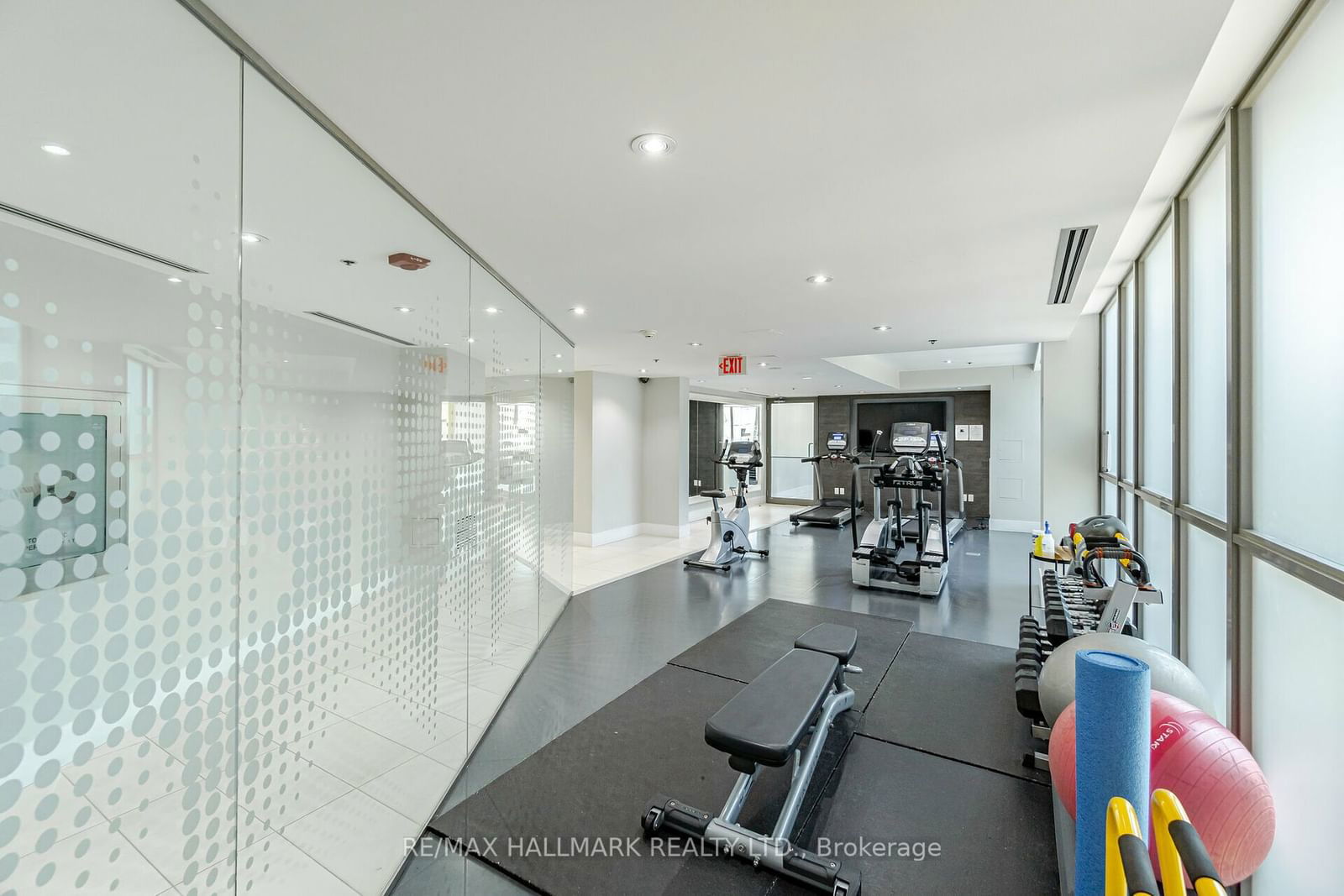 90 Trinity St, unit 401 for sale - image #25