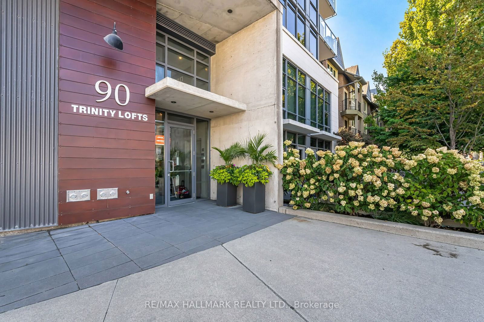 90 Trinity St, unit 401 for sale