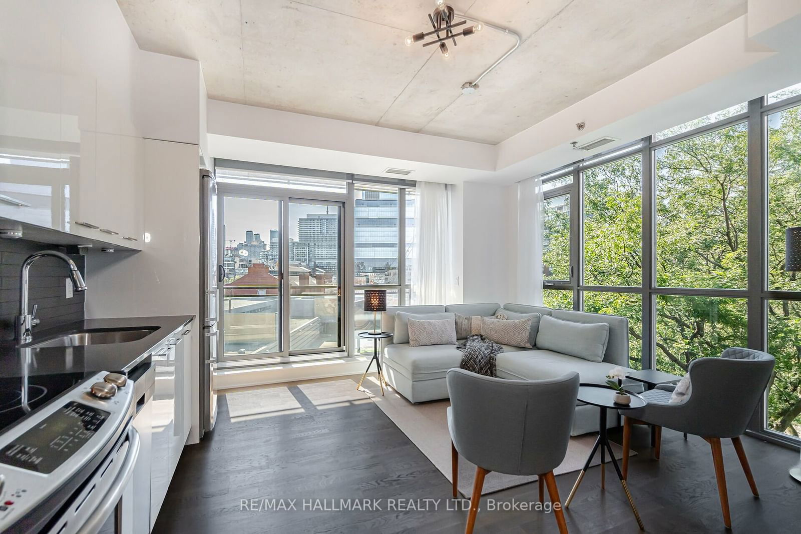 90 Trinity St, unit 401 for sale - image #5