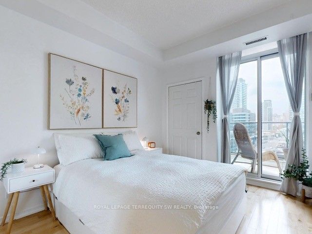 33 Empress Ave, unit 516 for sale - image #7