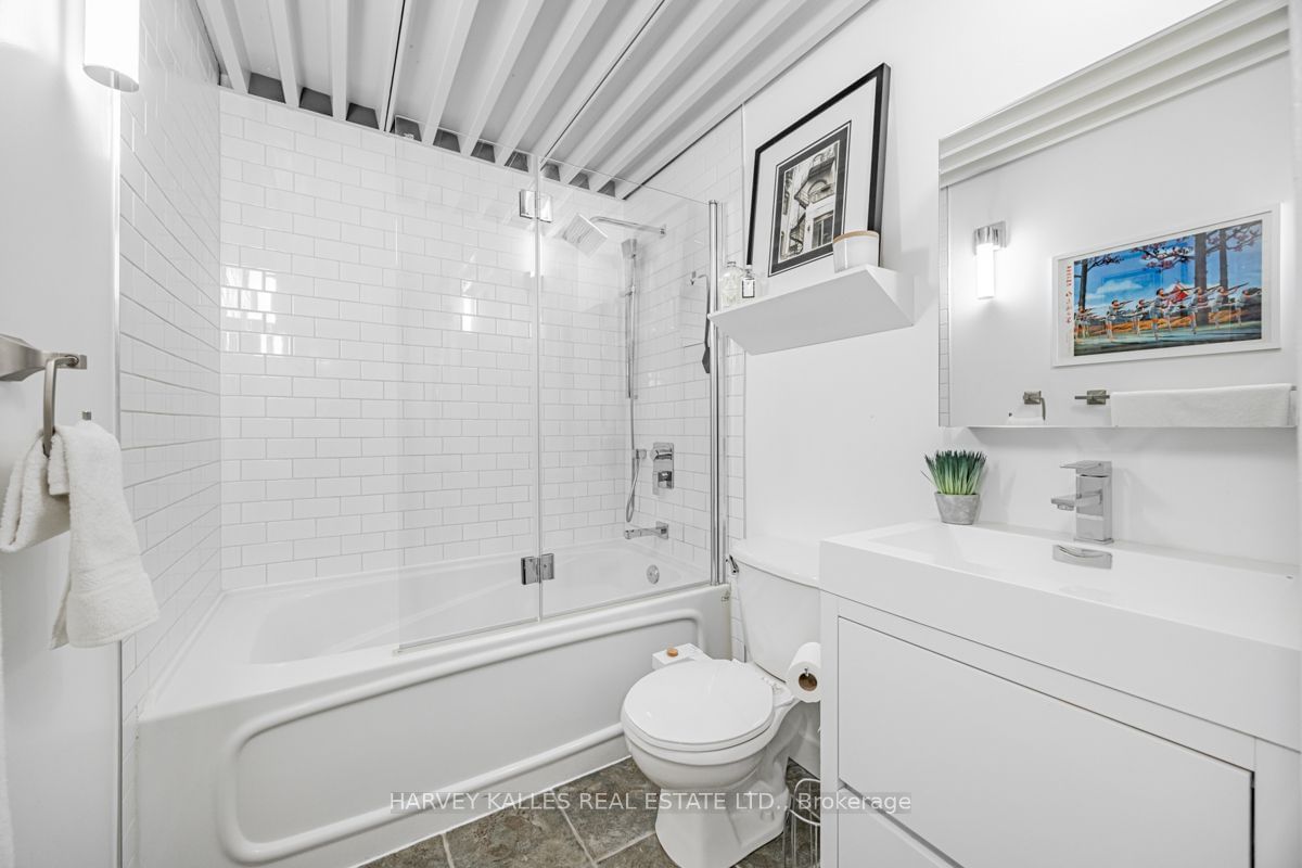 160 Baldwin St, unit 401 for sale - image #22