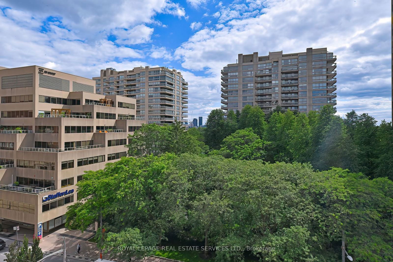 Deer Park Residences, Midtown, Toronto