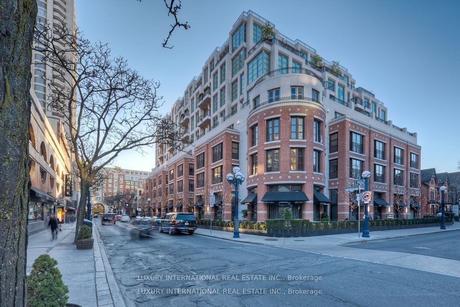 118 Yorkville Ave, unit 703 for sale