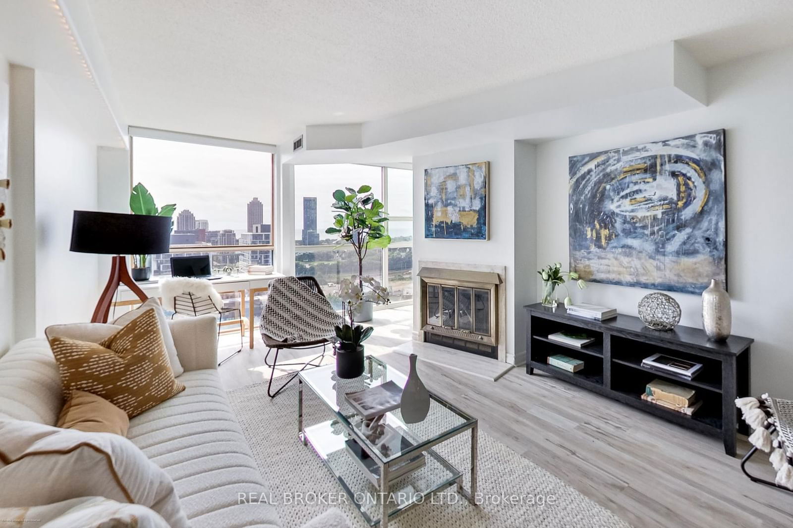 705 King St W, unit 1911 for sale - image #12