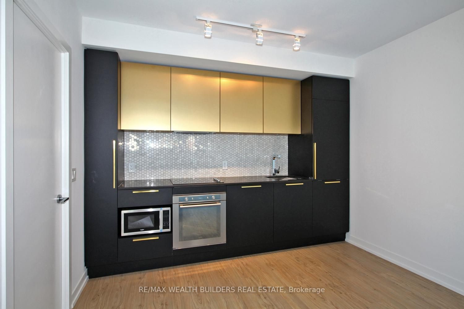 85 Wood St, unit Th02 for rent - image #13