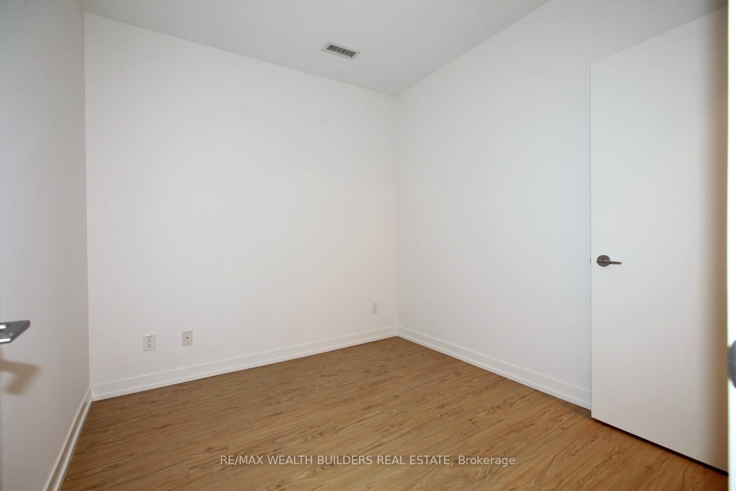 85 Wood St, unit Th02 for rent - image #25