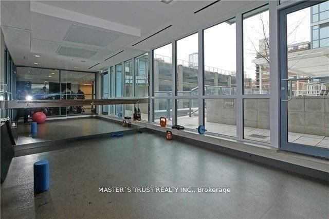 210 Simcoe St, unit 1903 for rent - image #11