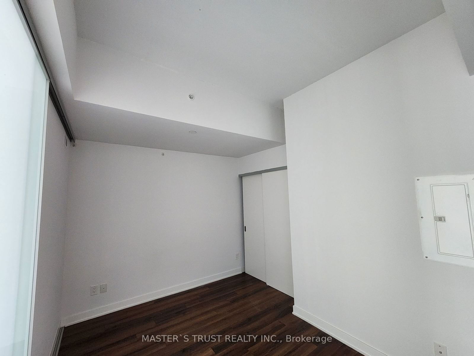 210 Simcoe St, unit 1903 for rent - image #8