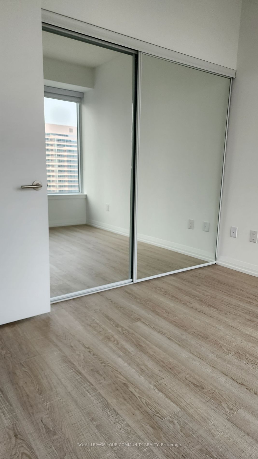 75 Canterbury Pl, unit 1003 for rent - image #7