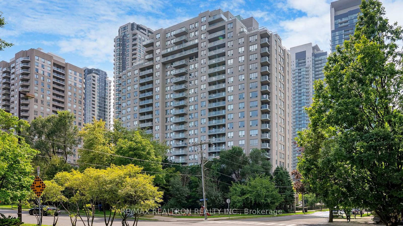 28 Empress Ave, unit 617 for sale - image #1