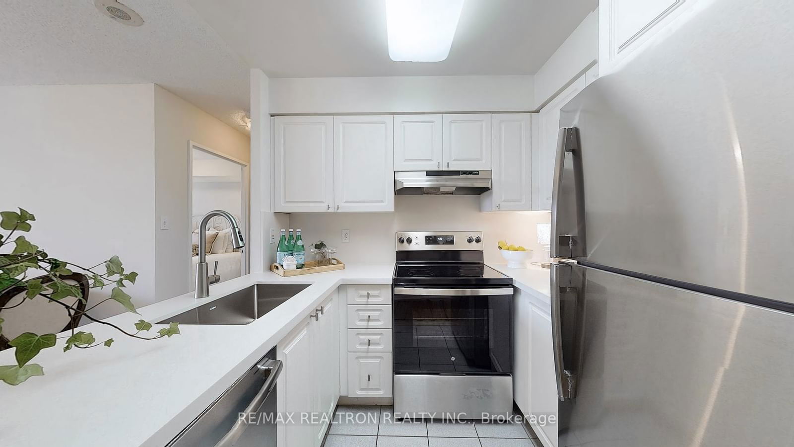 28 Empress Ave, unit 617 for sale - image #11