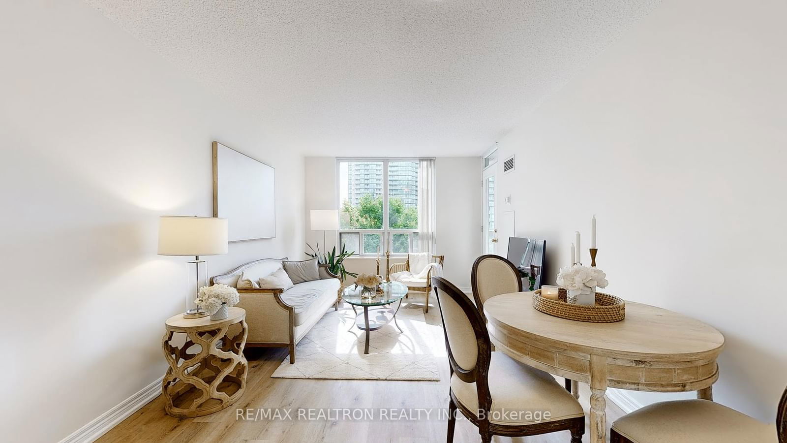 28 Empress Ave, unit 617 for sale - image #6