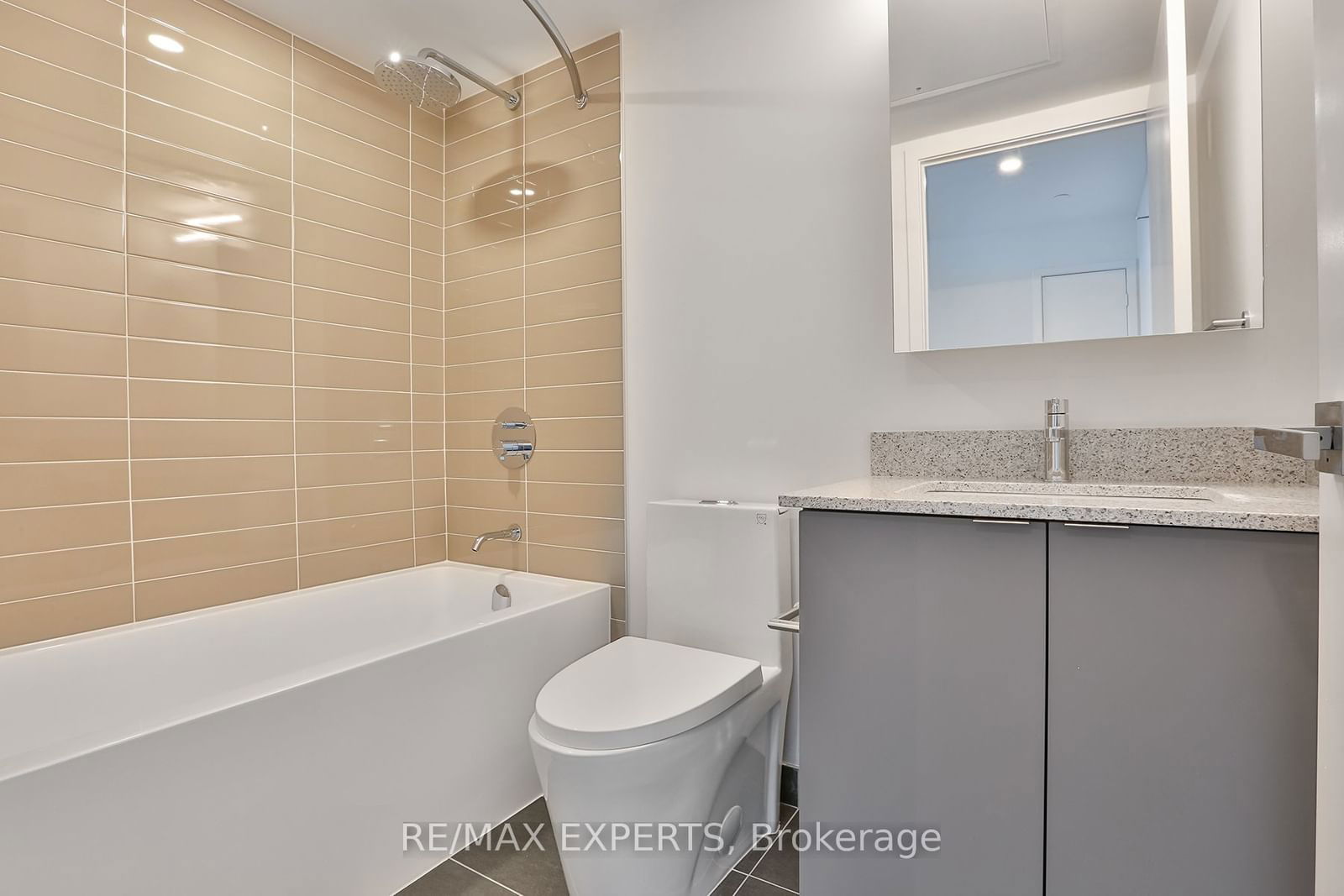 30 Tretti Way, unit 1215 for sale - image #10