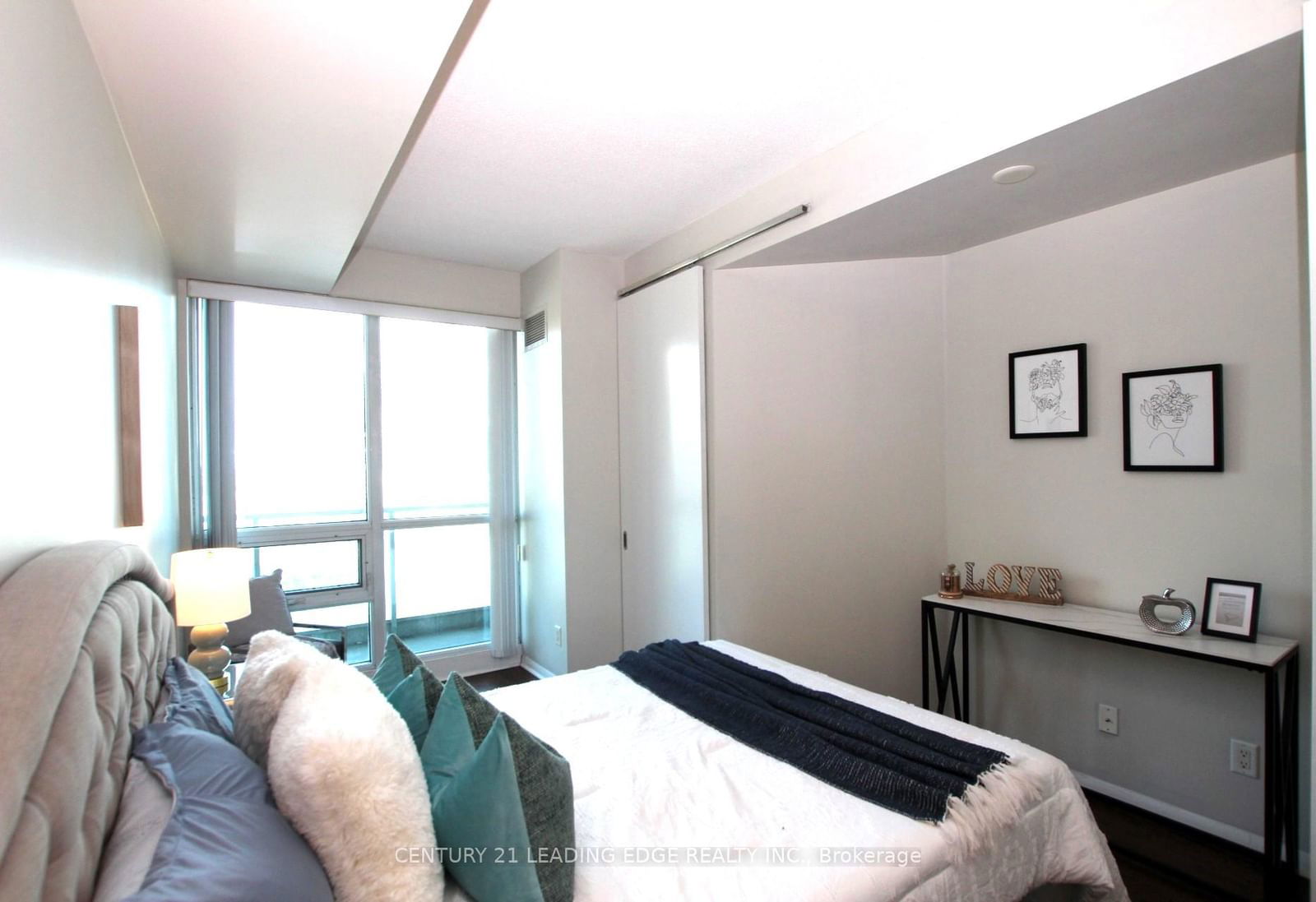 18 Yonge St, unit 1607 for sale