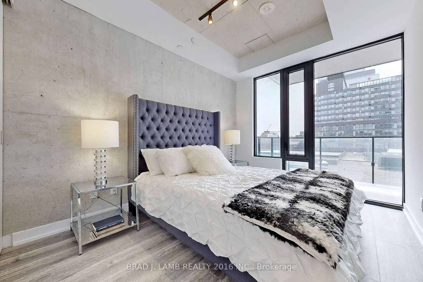 55 Ontario St, unit 305 for sale - image #12