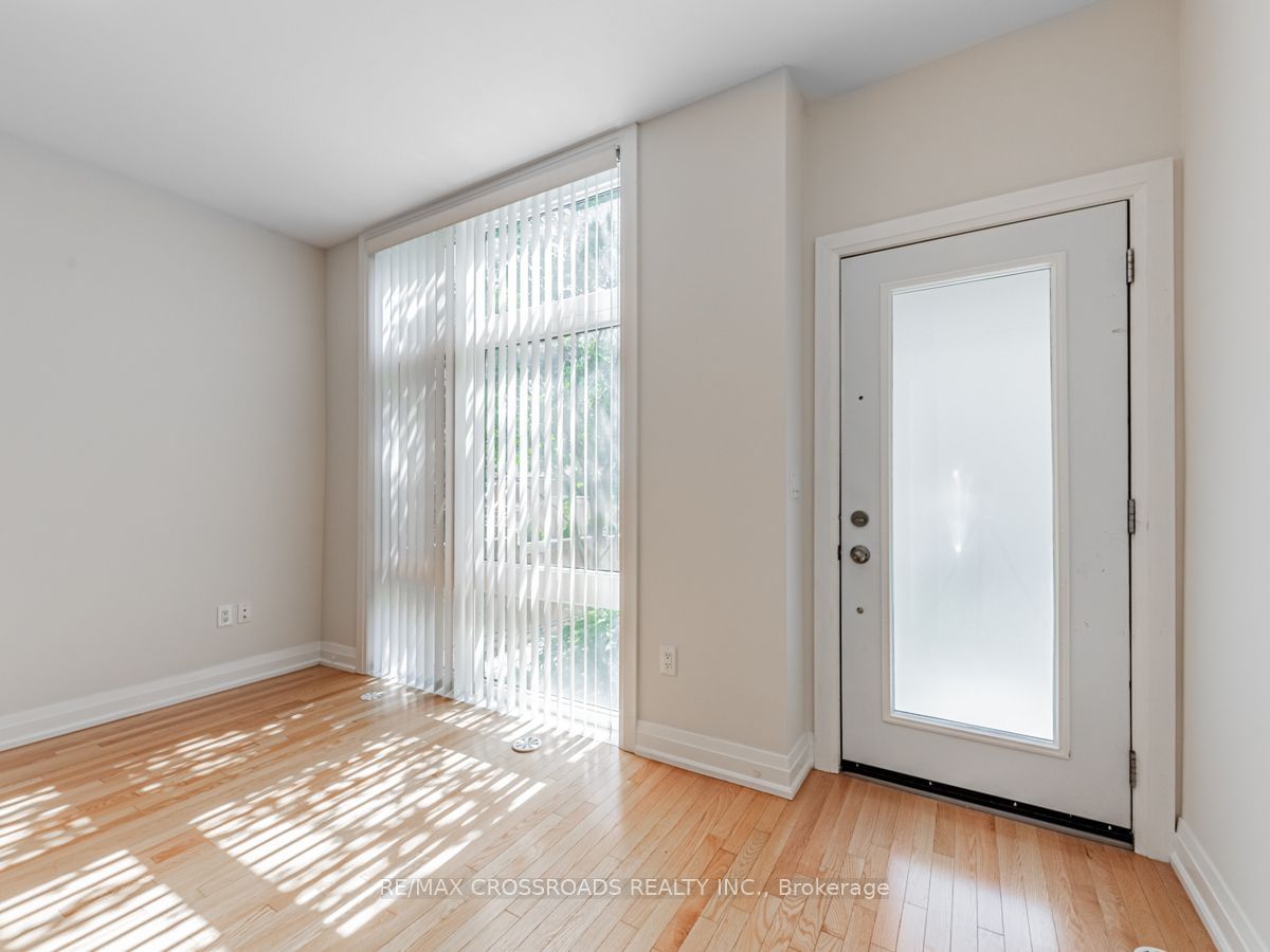 19 Eldora Ave, unit 49 for sale - image #12