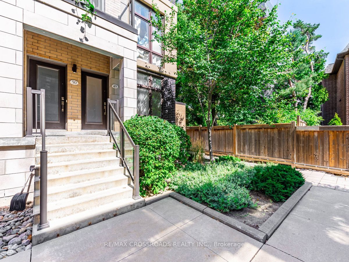 19 Eldora Ave, unit 49 for sale - image #2