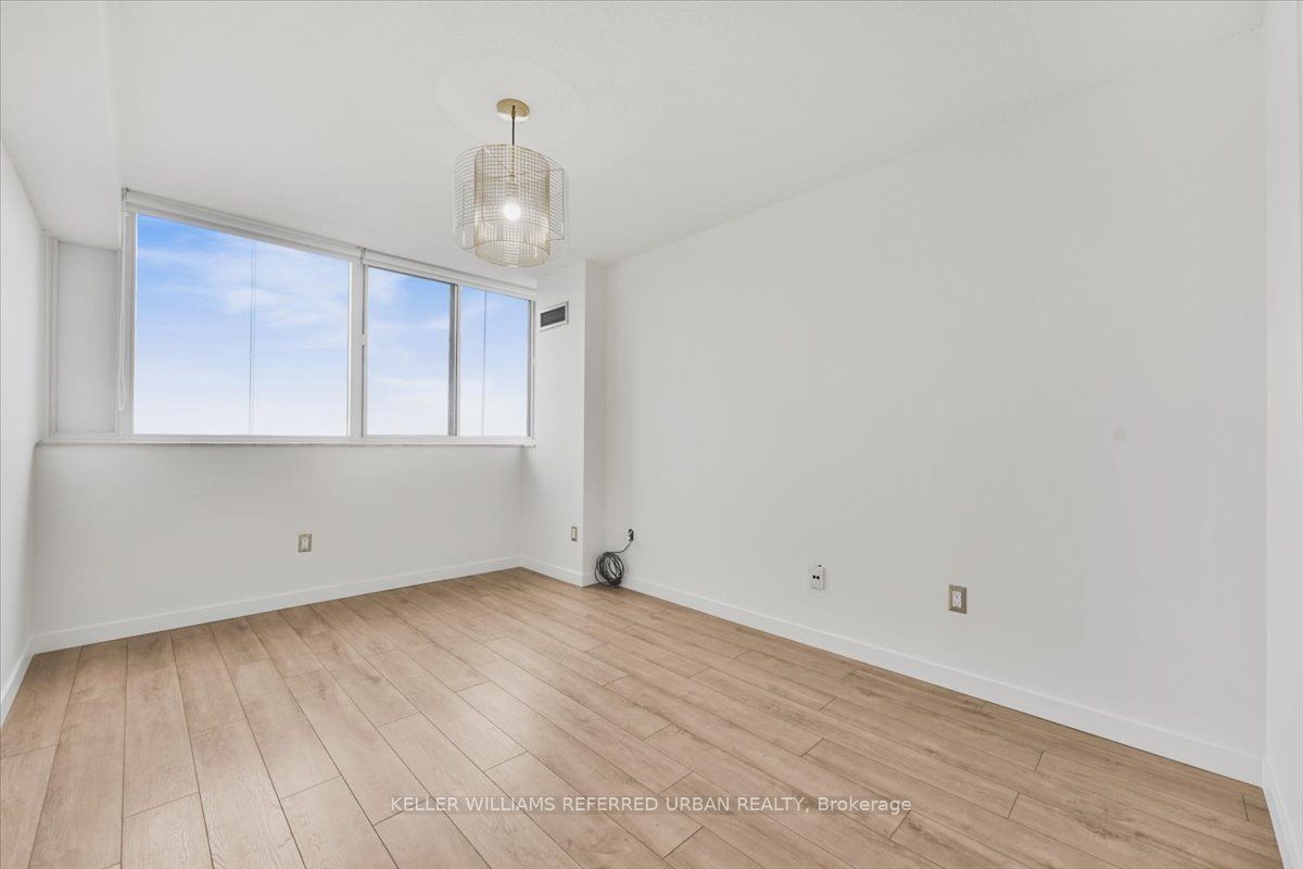 3000 Bathurst St, unit 1401 for sale