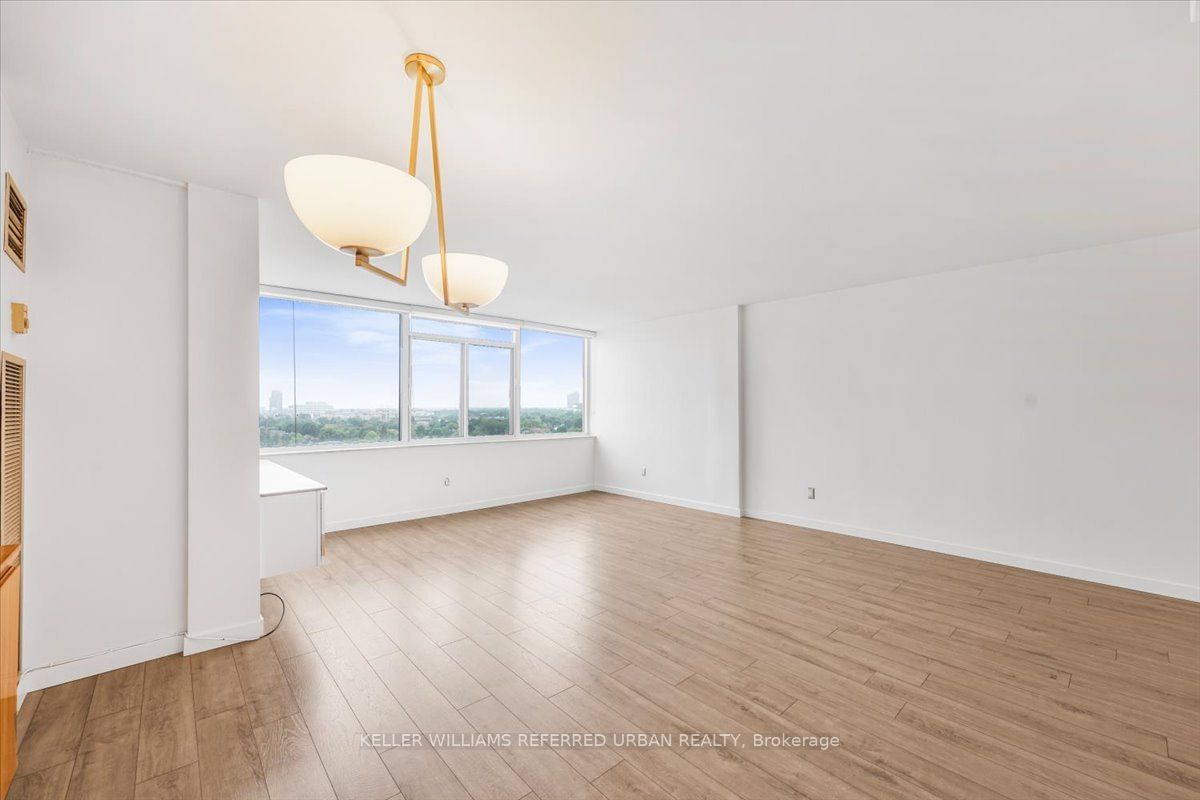 3000 Bathurst St, unit 1401 for sale