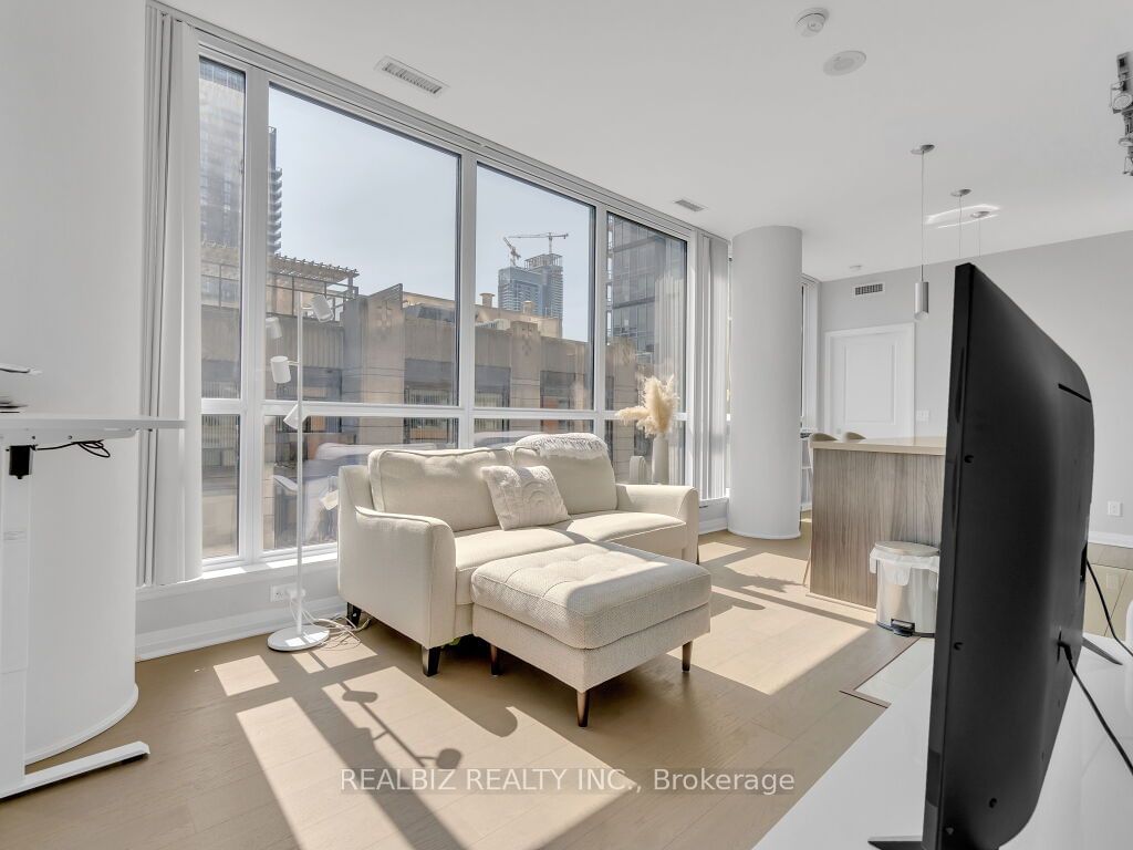 8 Mercer St, unit 1905 for sale