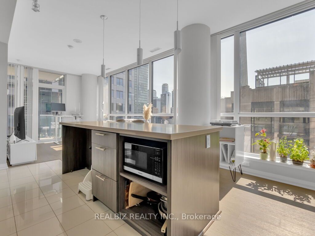 8 Mercer St, unit 1905 for sale