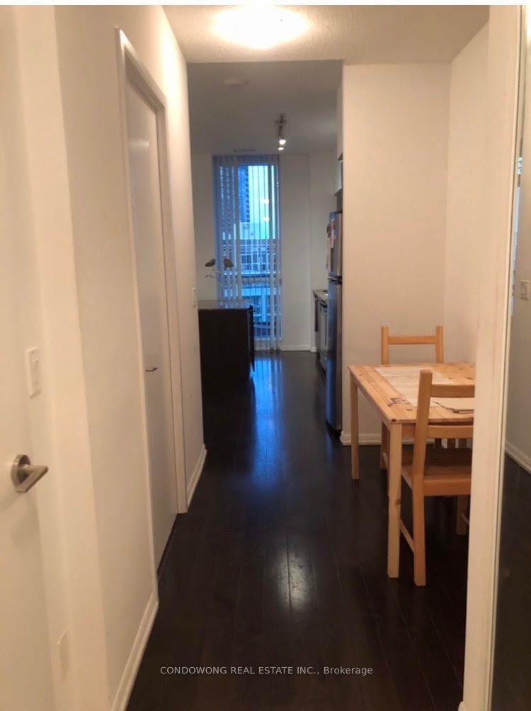 209 Fort York Blvd, unit 1669 for rent - image #2