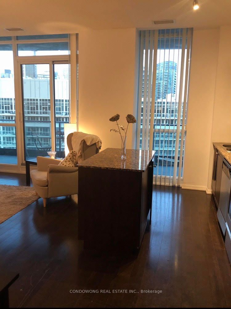 209 Fort York Blvd, unit 1669 for rent - image #4