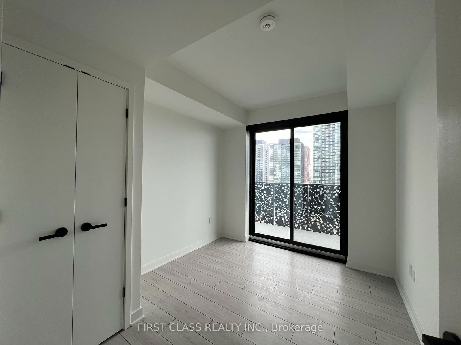 55 Charles St E, unit 2803 for rent - image #10