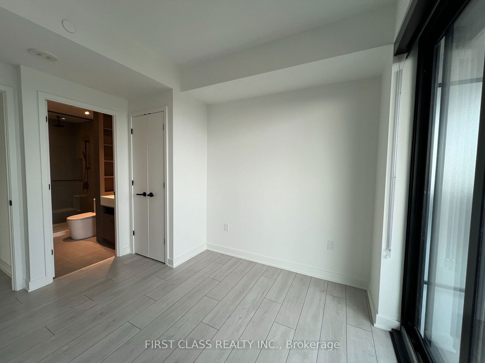 55 Charles St E, unit 2803 for rent - image #8