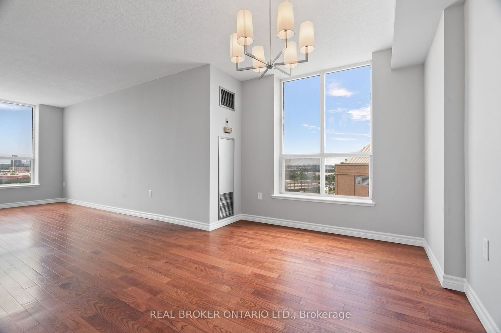 21 Overlea Blvd, unit 1308 for sale - image #11