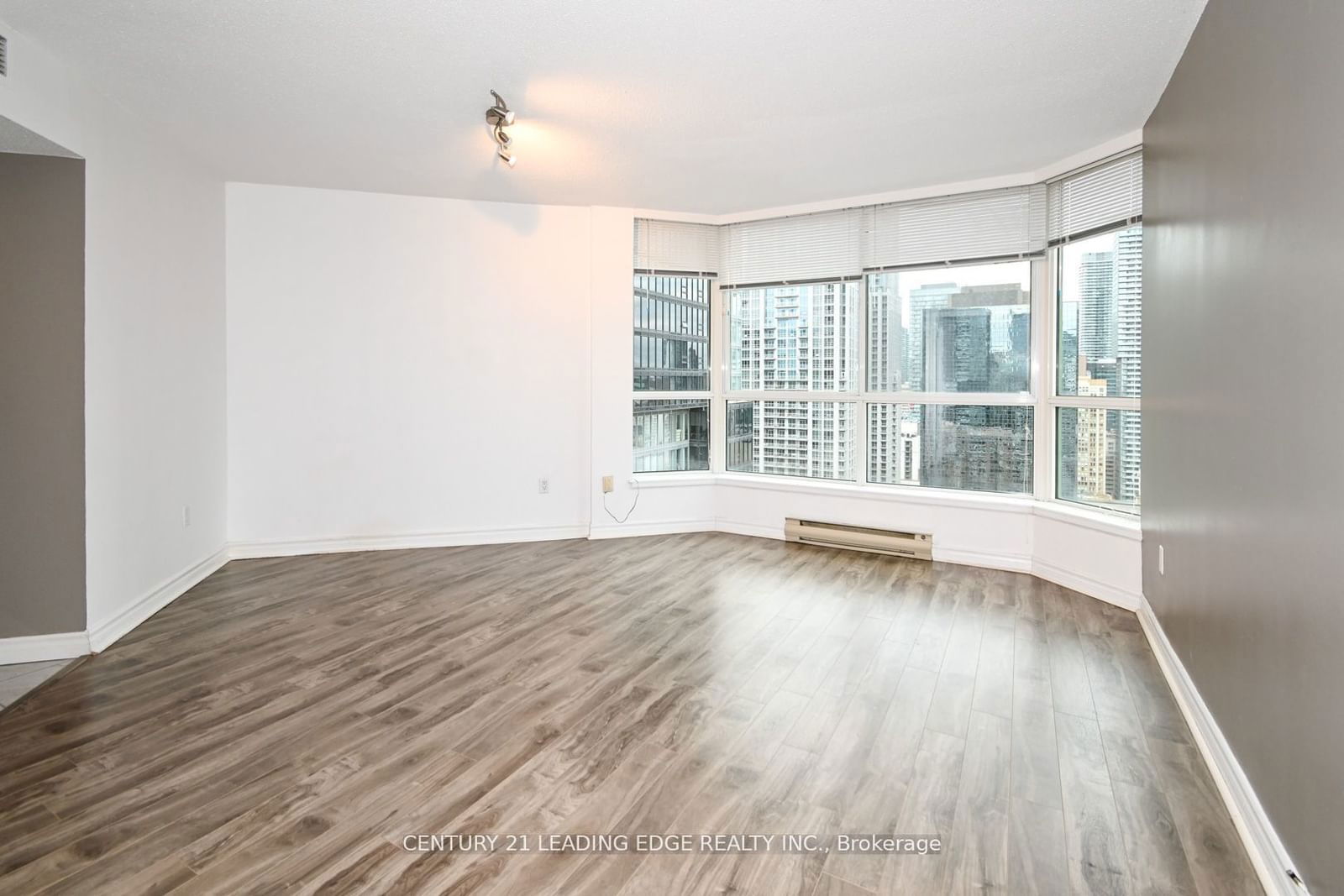 38 Elm St, unit 3305 for rent - image #8