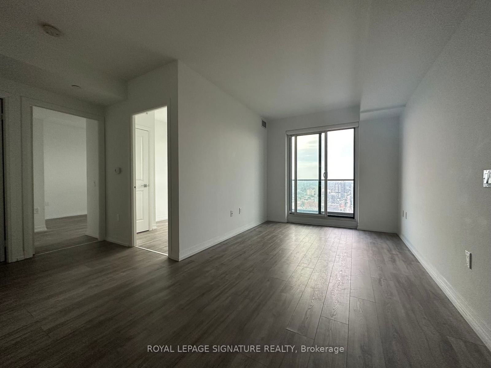 251 Jarvis St, unit 3813 for rent - image #3