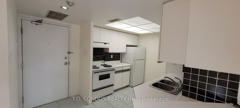 1001 Bay St, unit 2002 for rent - image #1