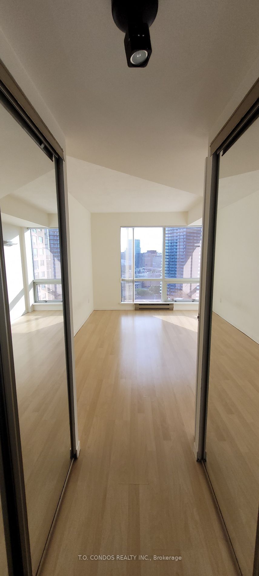 1001 Bay St, unit 2002 for rent - image #8