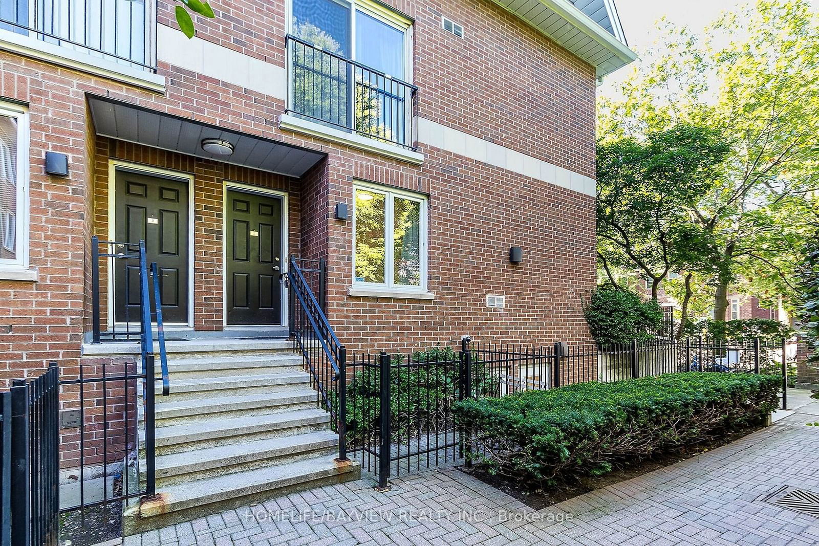 Sloane Square Townhomes, Downtown, Toronto