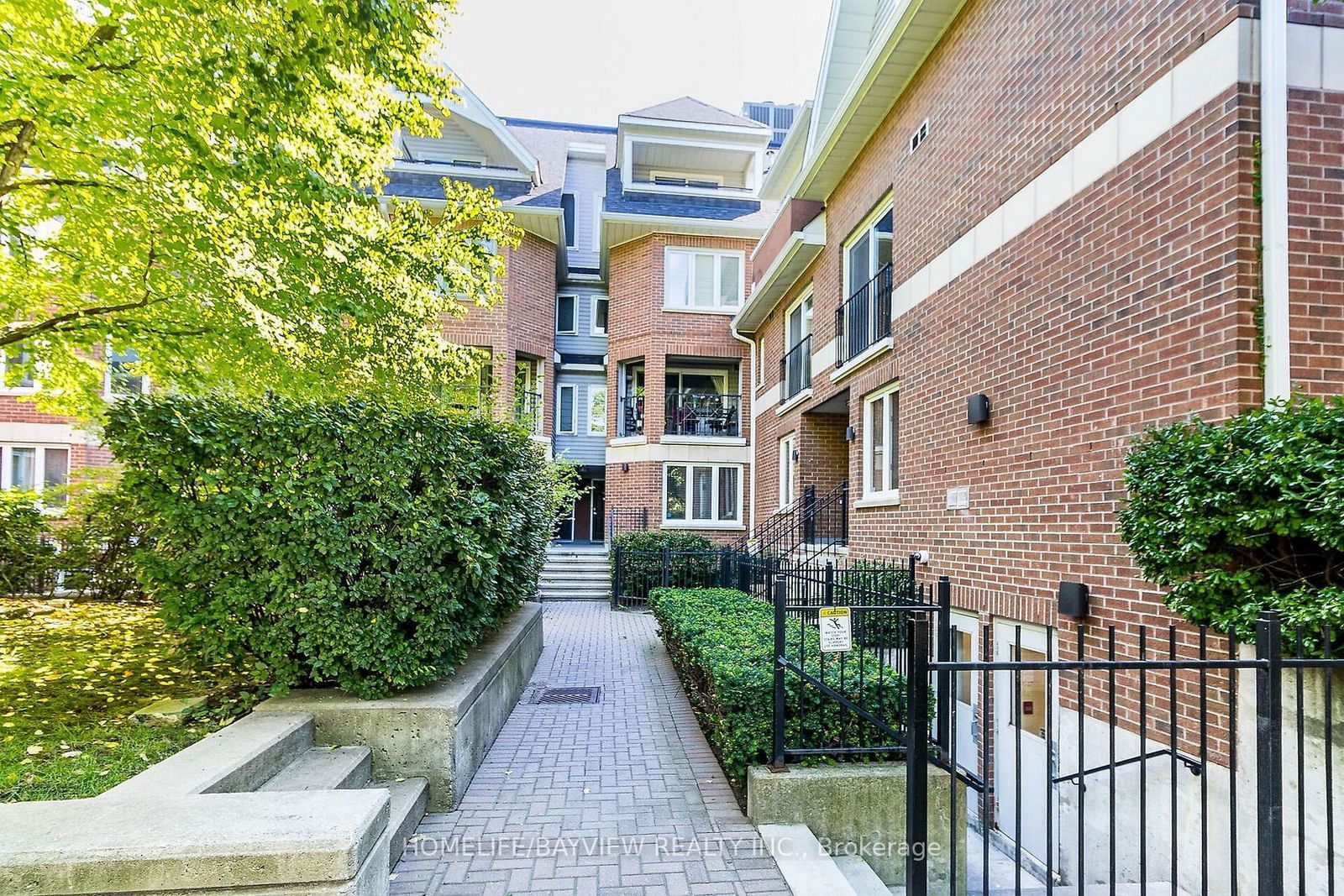 Sloane Square Townhomes, Downtown, Toronto