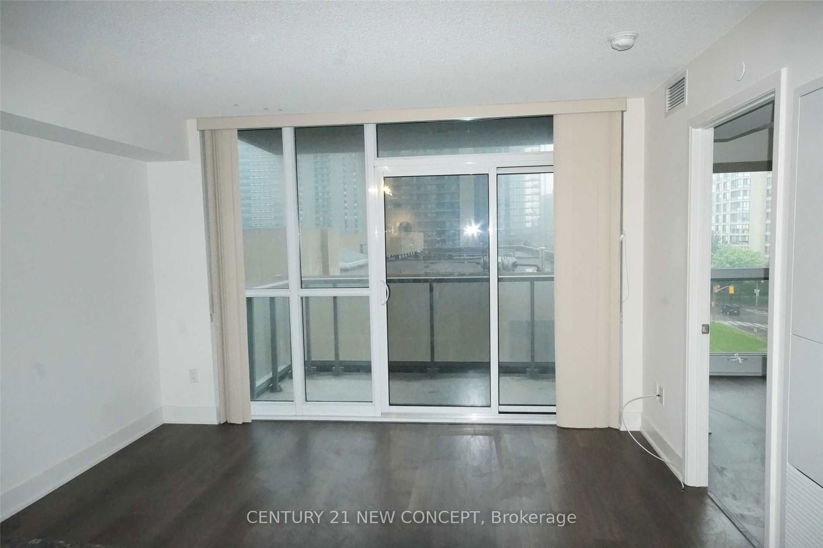 88 Sheppard Ave E, unit 606 for rent